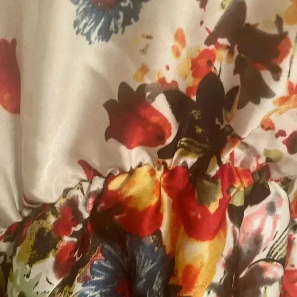 Millenium Silky Cinched‎ Blouse - Picture 4 of 6